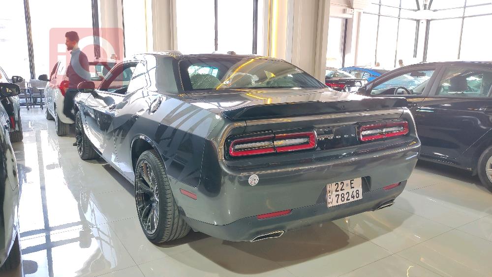 Dodge Challenger